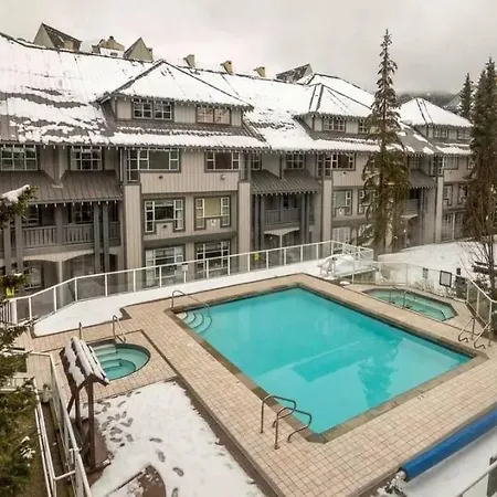 Ski-In Ski-Out At Upper Village Next To Fairmount Hotel In Whistler Exterior photo